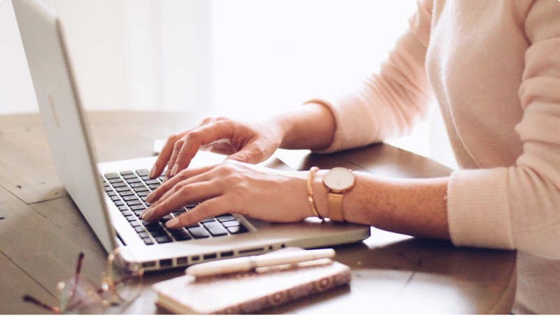 Shannon Contact Photo